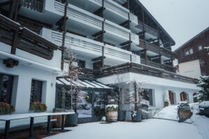 hotel snow