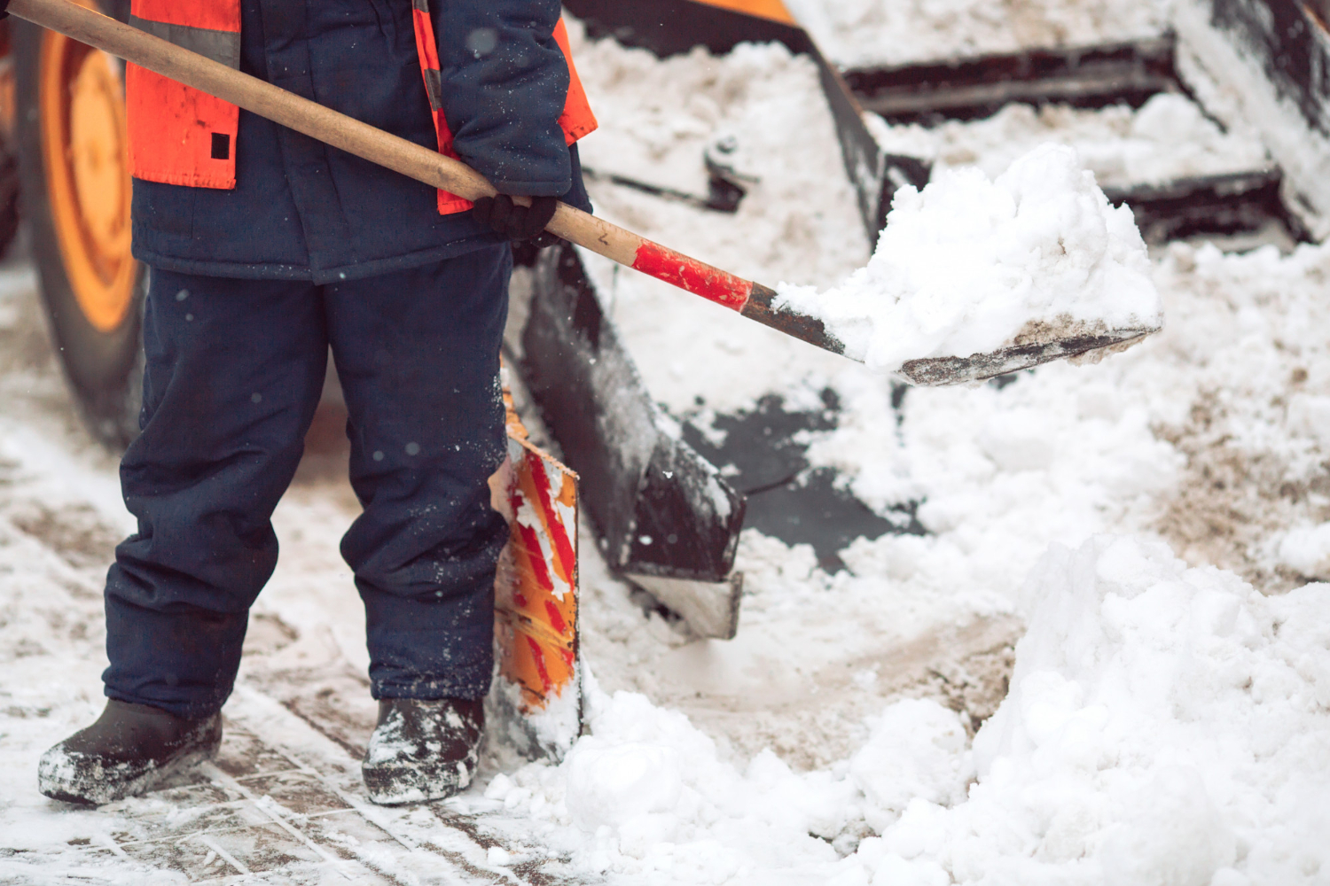 Snow Control Differences Between Commercial and Residential Snow Removal Services